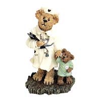 Karen Gentletouch with Lil' Bearybutt... Kind Heart - Boyds Bearstones 227772