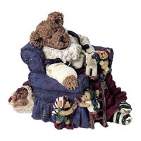 Jolly Ol' Saint Snoozen with Jingle, Jangle, Tinker & Shush...Lil' Helpers - Boyds Bearstones 228372