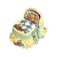 Lulla B. Hushabye... Musical Bassinet - Boyds Bearstones 270566