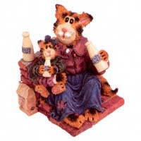 Momma Craftycat with Lil Slipper...Got Cream? - Boyds Bearstones 371007