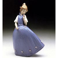 Girl Blue Dress with Flower - Lladro 01005121