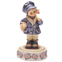 Little Miss Mail Carrier - M.I. Hummel 152126