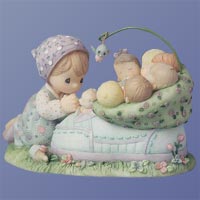 Nursery Rhyme - "Old Woman In A Shoe" - Precious Moments 729469